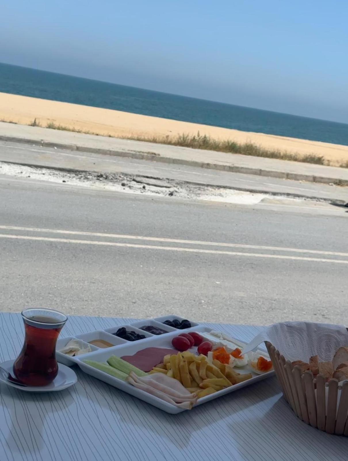 DALGA balık restoran ve KONAKLAMA Arnavutkoy Dış mekan fotoğraf